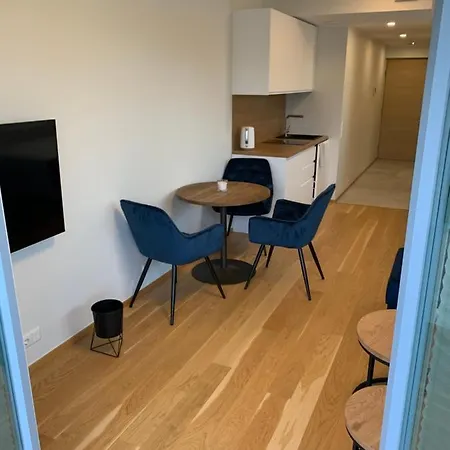 Tiiru 5 * Pärnu